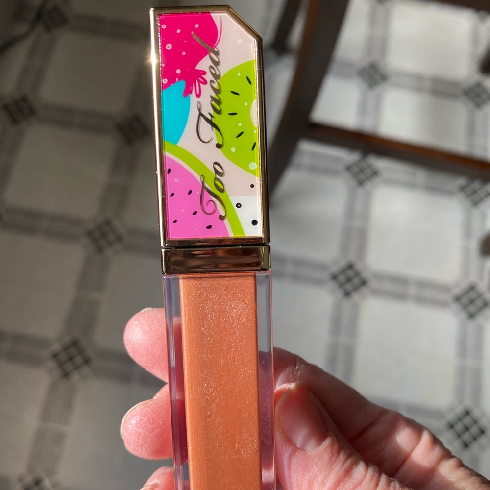 Two Faced Gloss NEW